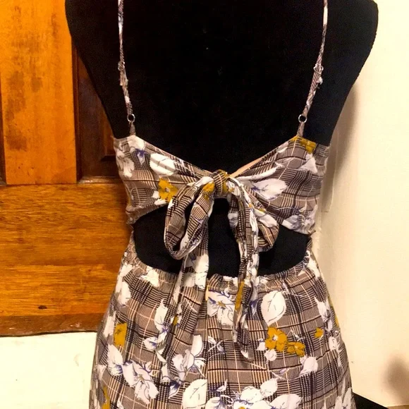 Papaya Wide-Leg Romper - Picture 3 of 7